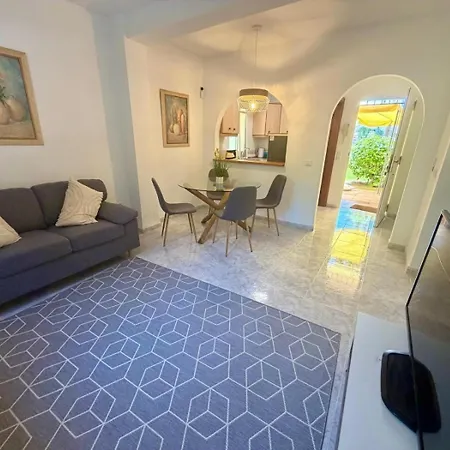 Patio De Burriana Edificio Tahití * Nerja